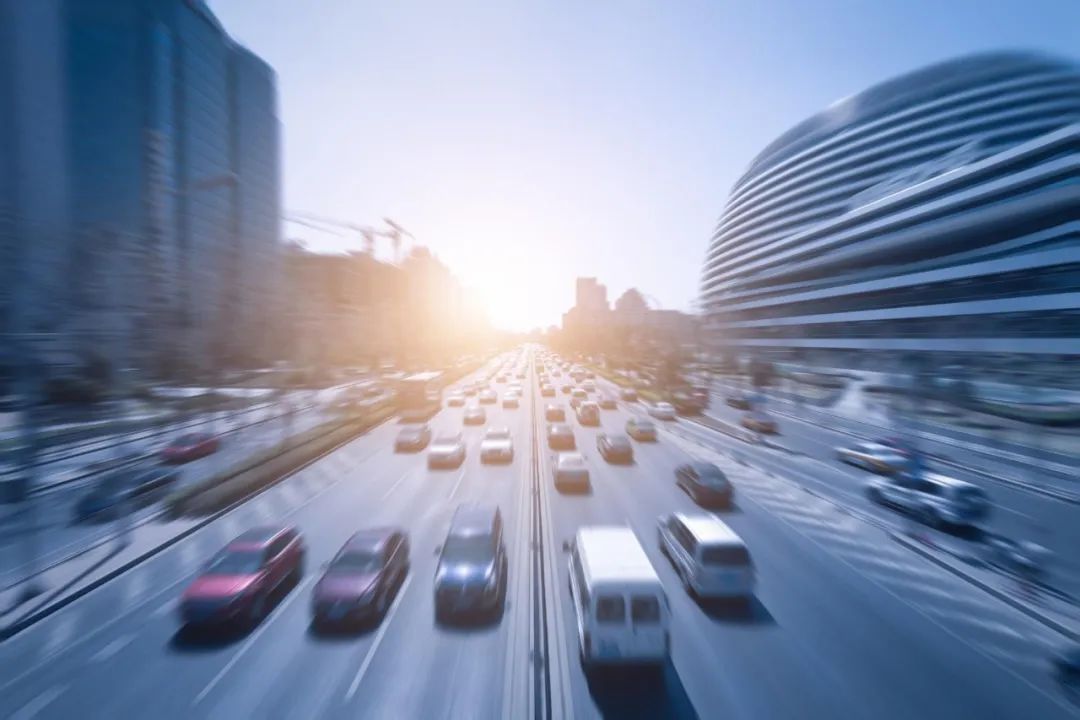 物聯網規模化應用發展：智能網聯汽車發揮示范作用